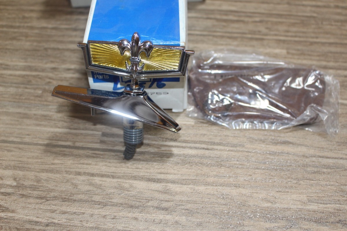 NOS GM 463759 Chevrolet Caprice Classic 1977-1979 Hood Ornament