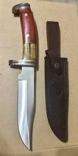 Hunting knife with Leather Sheath