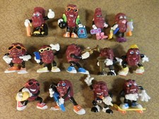 13 Vintage CALIFORNIA RAISINS pvc Applause Figurines w Bowler Shopper Girl Boy
