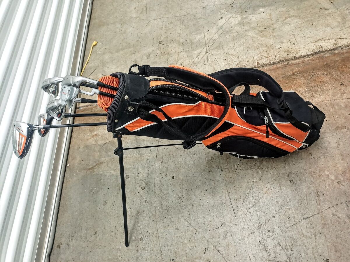 Tommy Armour Hot Scot Jr. 6-Pcs Club Set & Bag. Orange. RH Tommy Armour Hot Scot Jr. 6-Pcs Club Set & Bag. Orange. RH