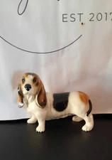 Basset Hound Figurine Vintage  * 6" Long Basset Lover Dog Lover Basset