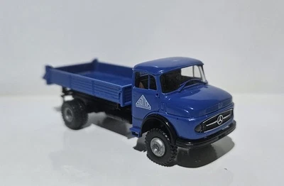 Brekina 1:87 MERCEDES BENZ LA322 KURZHAUBER PRITSCHENKIPPER "HOCHTIEF AG" SELTEN - Bild 1 von 4