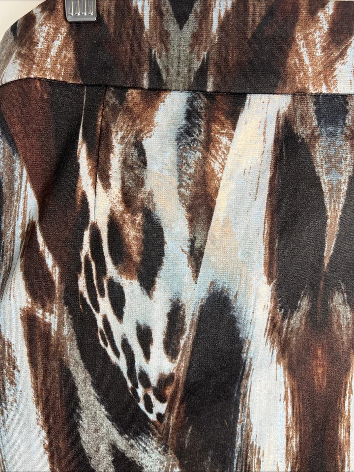 Falda lápiz elástica con estampado animal abstracto de Calvin Klein talla 12 Foto 4 de 4