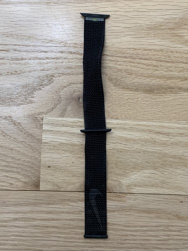 Apple Watch Series 9 41mm - GPS w/ 2 Nike Watch Bands - Picture 6 of 9
