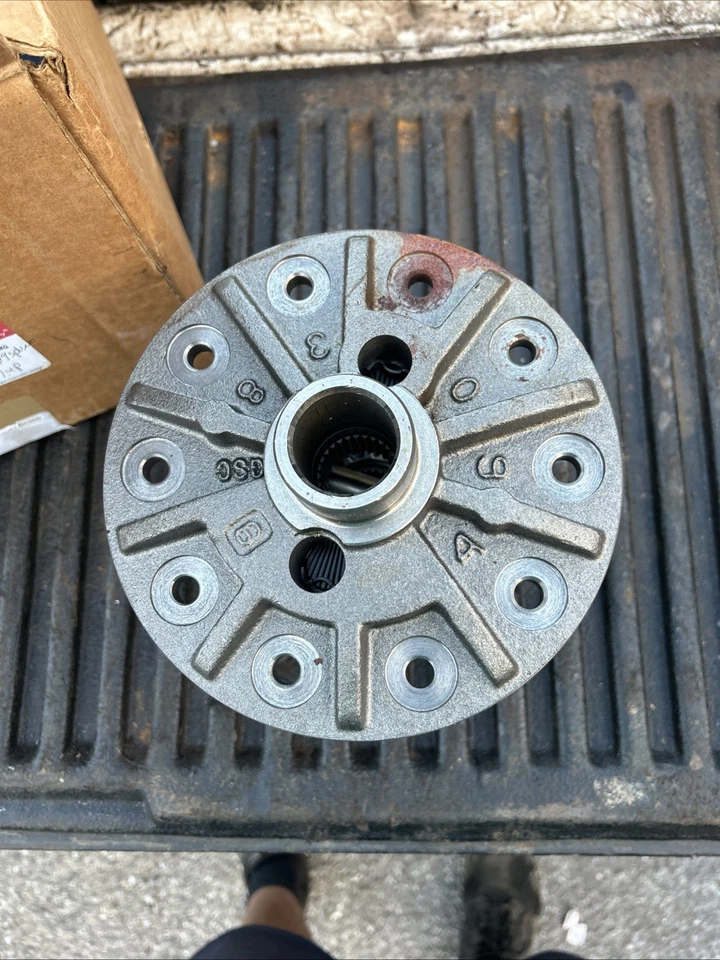 Chrysler 8.25 eje trasero 29 spline Trac Lok Carrier nuevo Dana Spicer Dodge Jeep  Foto 4 de 4