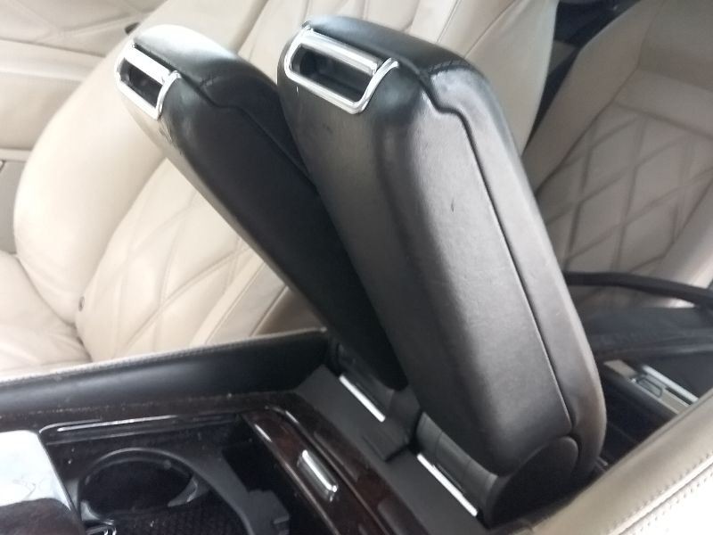 2005 Bentley Continental GT Coupe center console no wood panel 