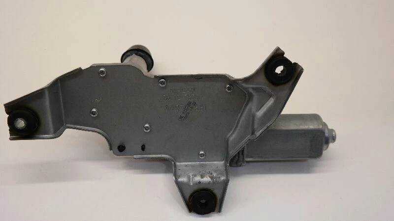 2004 - 2015 Nissan Armada Infiniti QX56  - Image 4 of 4