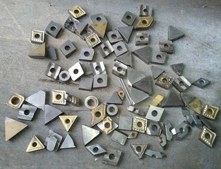 Posten/Konvolut verschiedene Wendeschneidplatten benutzte einige sind schrott