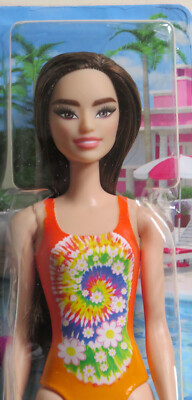 NRFB POUPÉE DOLL Barbie Fashionistas brunette curvy n°188 collier love