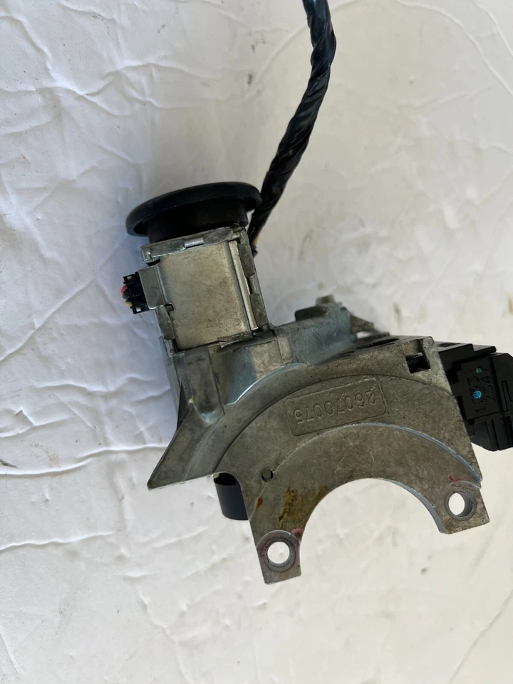 Interruptor de encendido de dirección Chevrolet Tahoe 2003-2006 bloqueo sin llave OEM 26070075 Foto 2 de 4