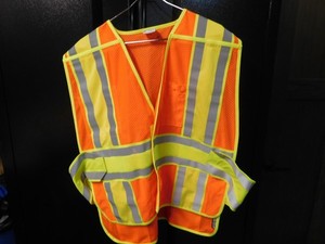 REFLECTIVE FIRE SAFETY VEST-NICE!