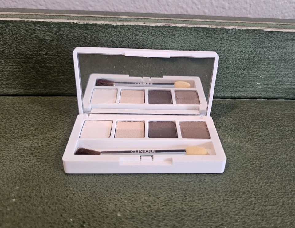 Clinique Colour Surge Eye Shadow Quad Totally Neutral Daybreak Teddy Bear NEW - Image 4 of 4