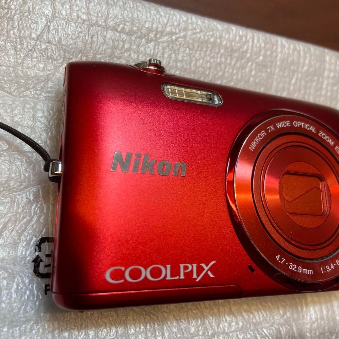 MINT】Nikon COOLPIX S3500 Fashion RED Digital Camera 7X Optical