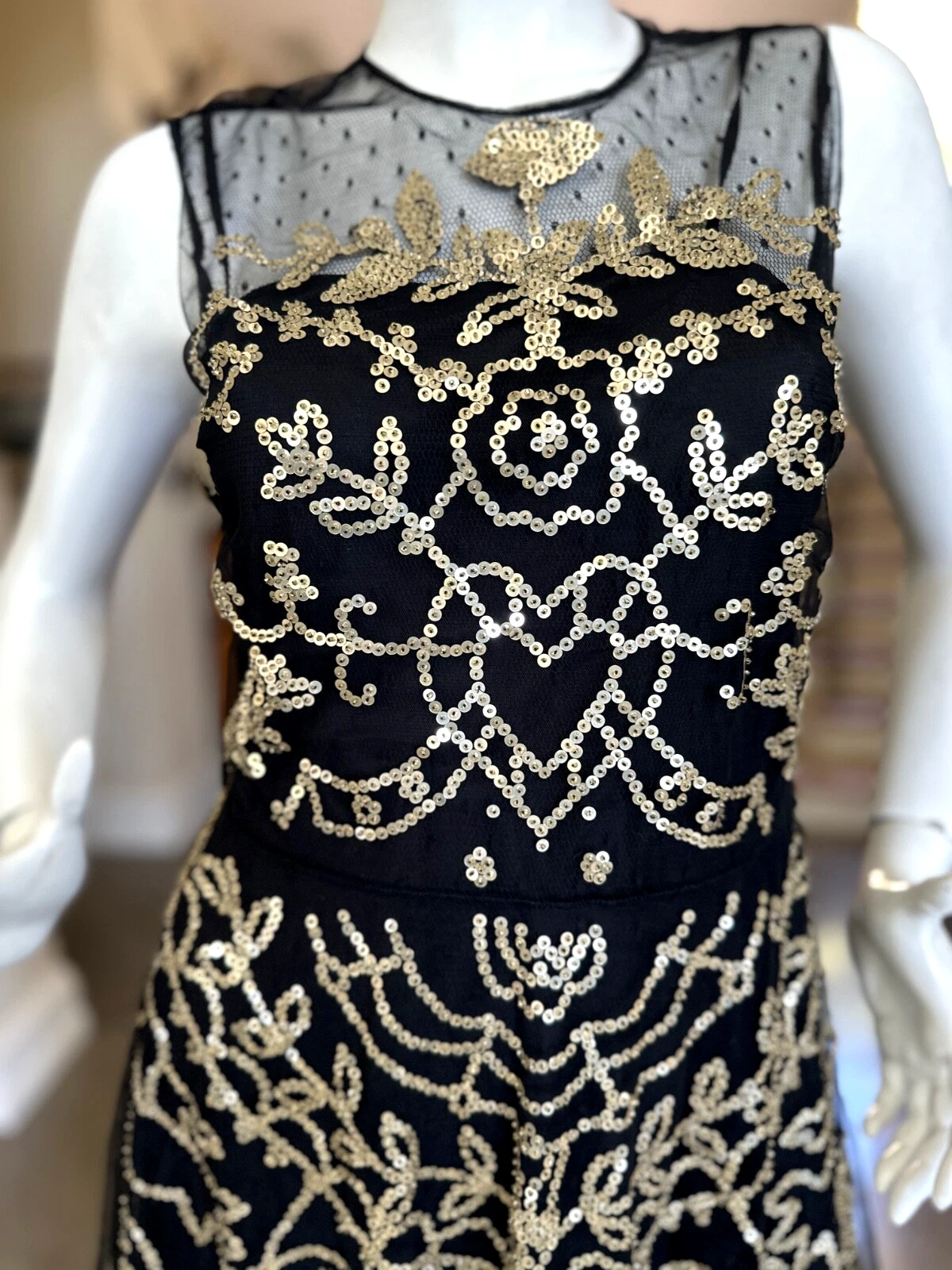 Abito piccolo nero RED VALENTINO con paillettes dorate nuovo con etichetta