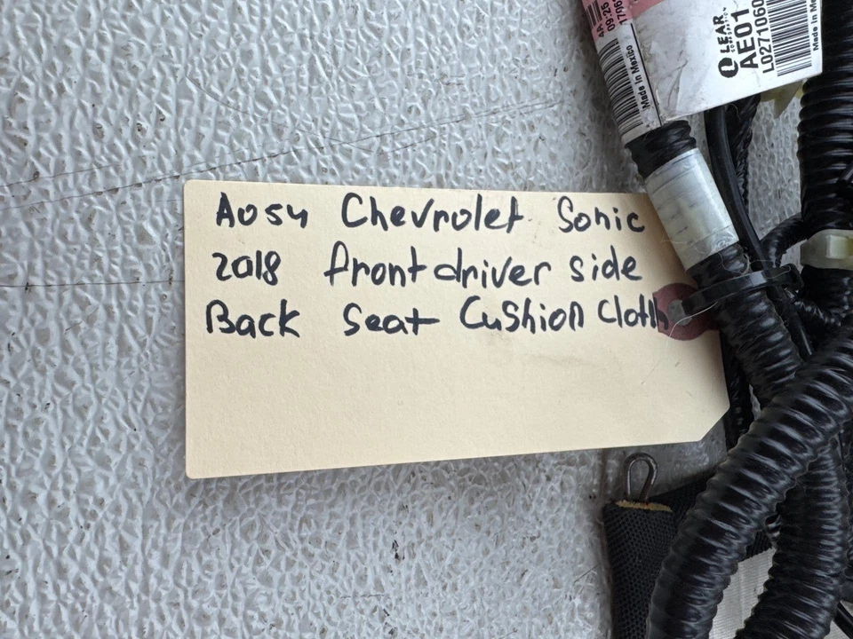 Chevrolet Sonic 2017-2020 asiento delantero izquierdo cojín superior OEM Foto 4 de 4