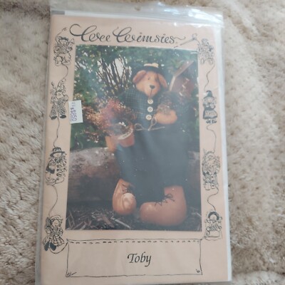Wee Wimsies #102 TOBY ''BirdLover'' Bear Sewing Pattern  Finished Size-18'' New UC
