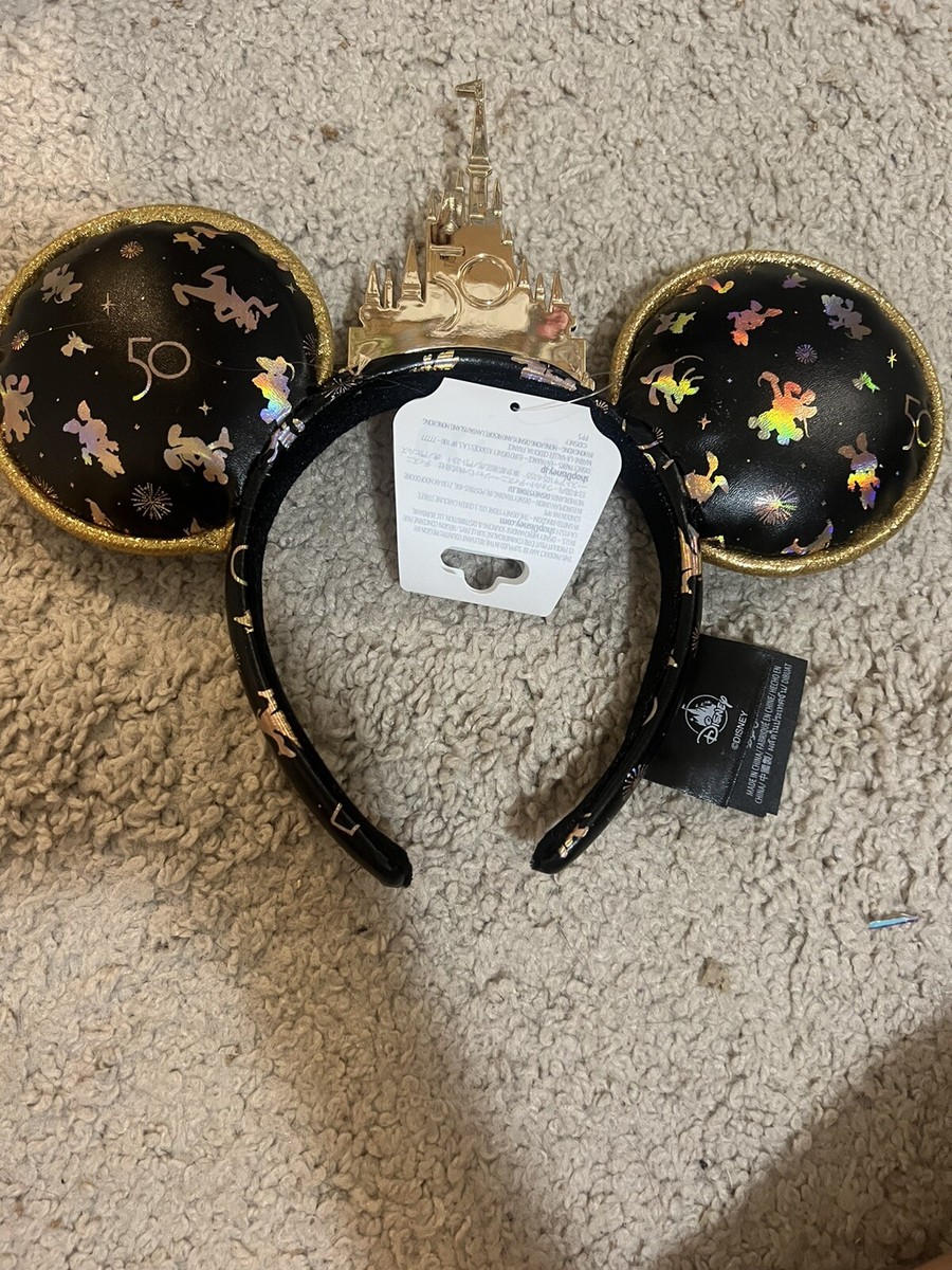 Disney World 50th Anniversary Gold Castle Grand Finale  display picture 3