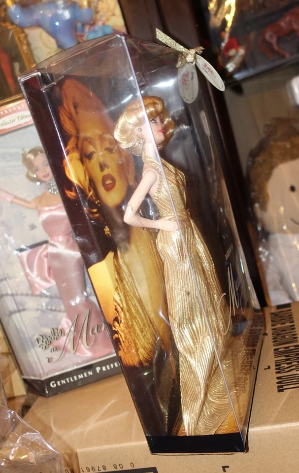LAST UNIT!!!  BARBIE MARILYN MONROE, GOLD DRESS, NRFB, LAST UNIT!!! - Imagen 3 de 4