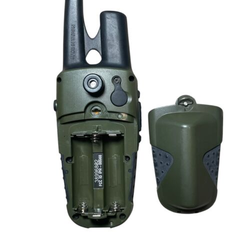 Garmin Rino 120 Handheld GPS Navigator & 2-Way Radio and Case Bundle - Picture 4 of 5