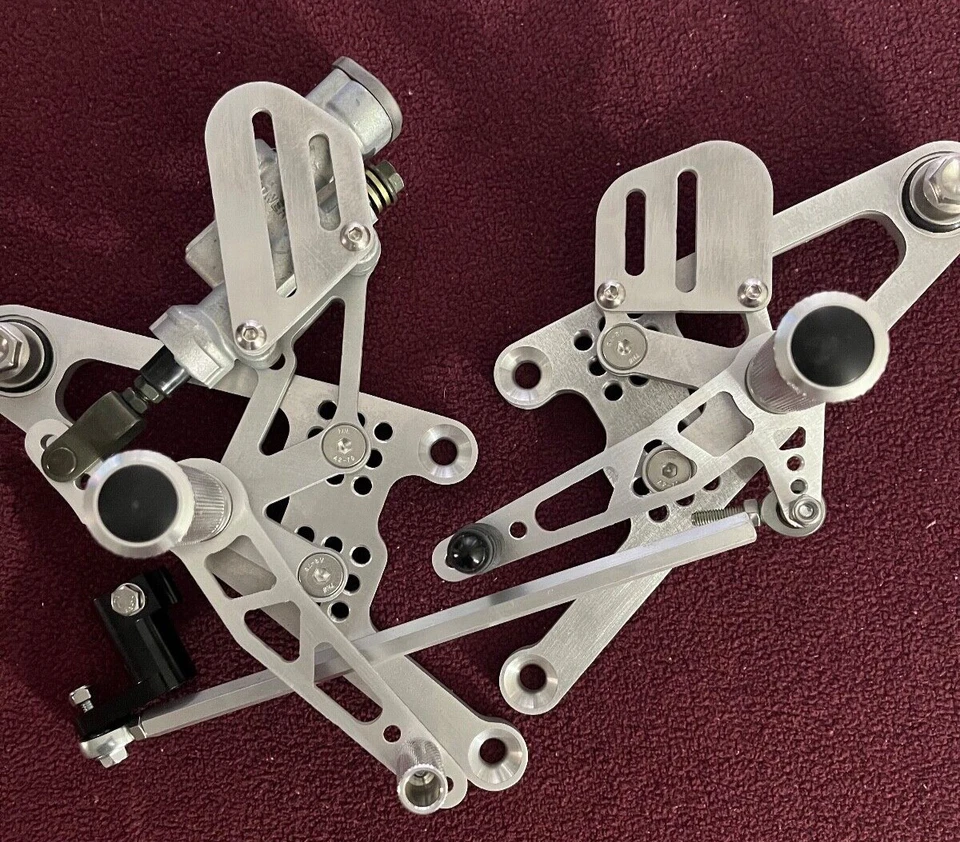 Rearsets totalmente ajustáveis Yamaha RD350LC VINTAGE CORRIDA DE ESTRADA AHRMA WERA   - Imagem 4 de 4