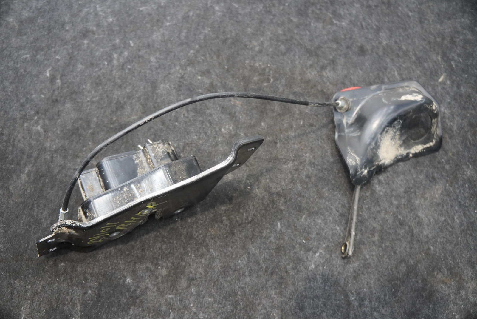 Front Right Passenger Door Latch Lock 11A8743CP OEM McLaren 570S 2018 *Note*