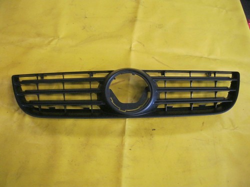 VW Polo 9n, facelift,            Grill, Kühlergrill, ohne VW Emblem, siehe Bild,