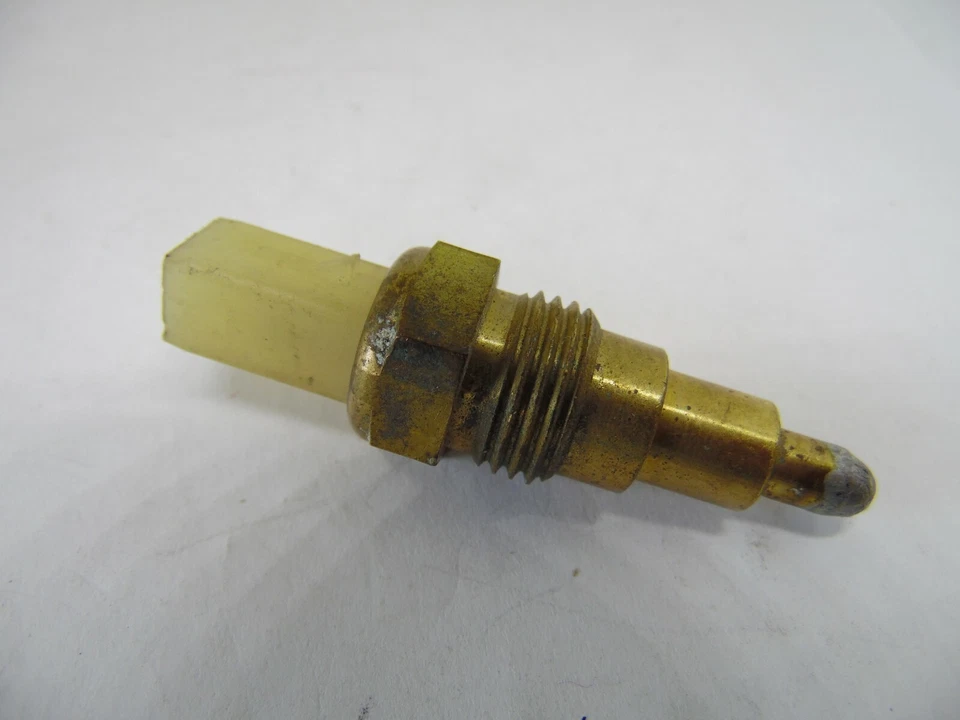 Interruptor de ventilador de refrigerante de refrigeración del motor TS-92 estándar para Toyota Tercel 1980 NUEVO Foto 3 de 4