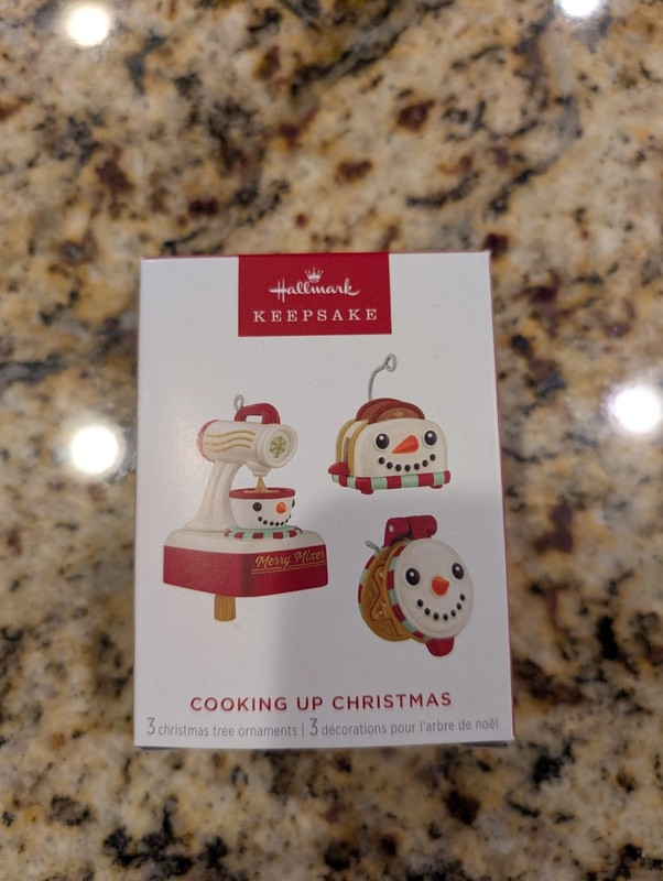 HALLMARK COOKING UP CHRISTMAS ORNAMENT 2025 SET OF 3 NEW NIB MINI