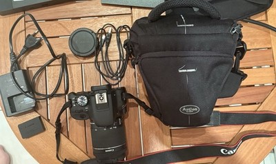 Canon EOS 100D DSLR 18-55mm IS STM Zubehörpaket 2 Akkus Tasche
