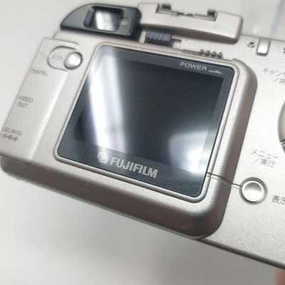 富士フィルム FinePix 2900Z デジタルカメラ FUJIFILM FinePix 2900Z Compact Digital Camera Tested Working