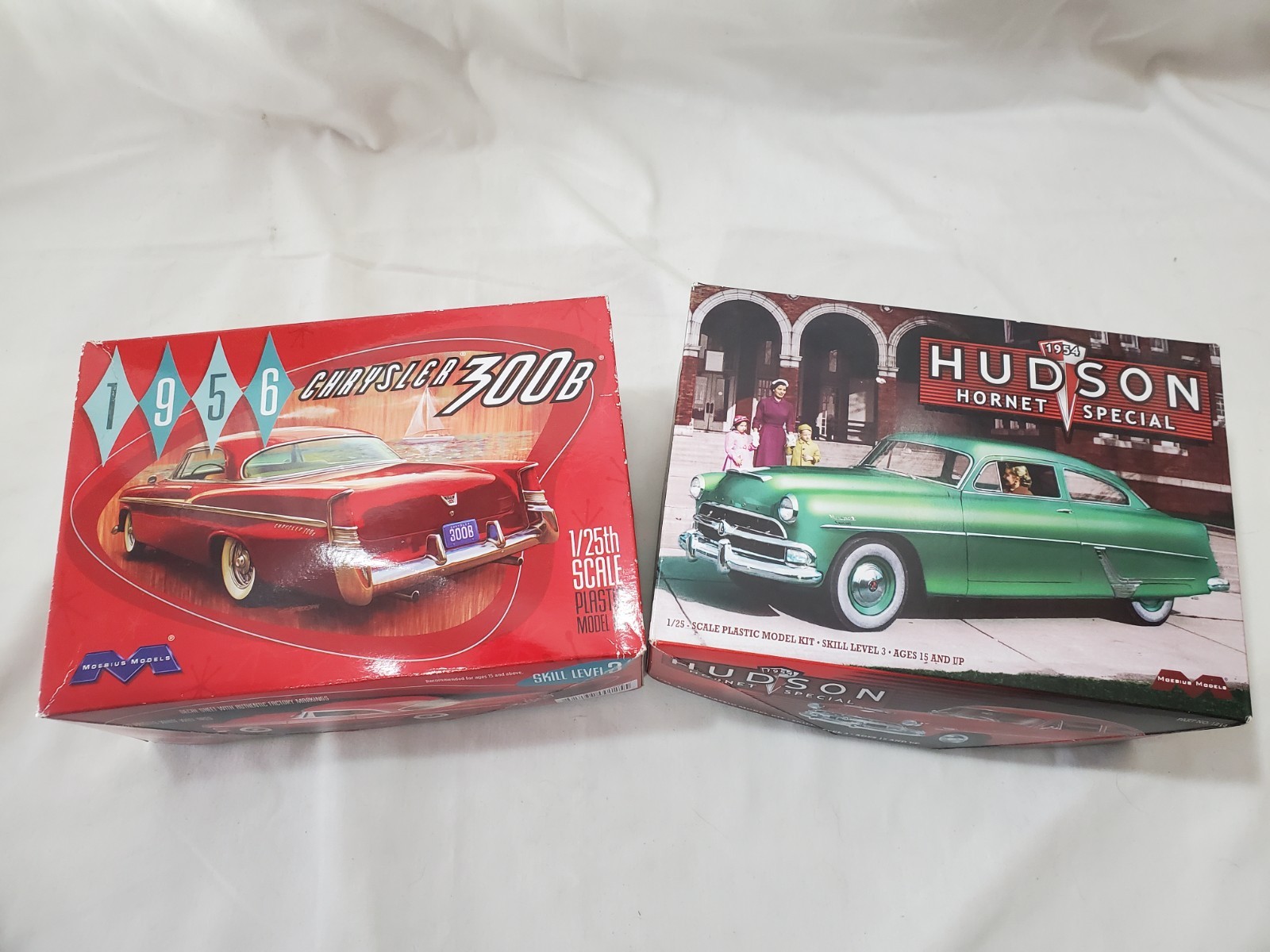 Moebius Lot 1956 Chrysler 300b New + 1954 Hudson Hornet Spec