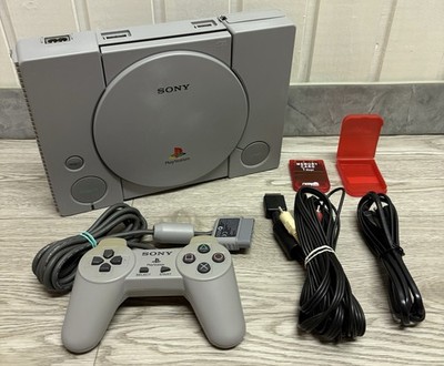PS 1 FAT Konsole (PlayStation) SCPH- 7002 - PAL Controller, Kabel, Memory Card