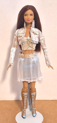 KAYLA DRESSED LOOSE BARBIE-BEAUTIFUL DOLL-FASHION FEVER OUTFIT-2 HOT-GREAT BOOTS