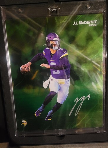 JJ MCCARTHY 2024 Fanatics Emanate Football Autograph GREEN (23/99)!! Rookie RC