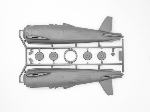 ICM 32023 Scale model kit 1:32 CR. 42AS, Italian World War II fighter-bomber - Picture 7 of 24