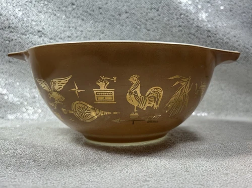 Early American Pyrex 442 Bowl 1.5 qt. Made in USA Ovenware