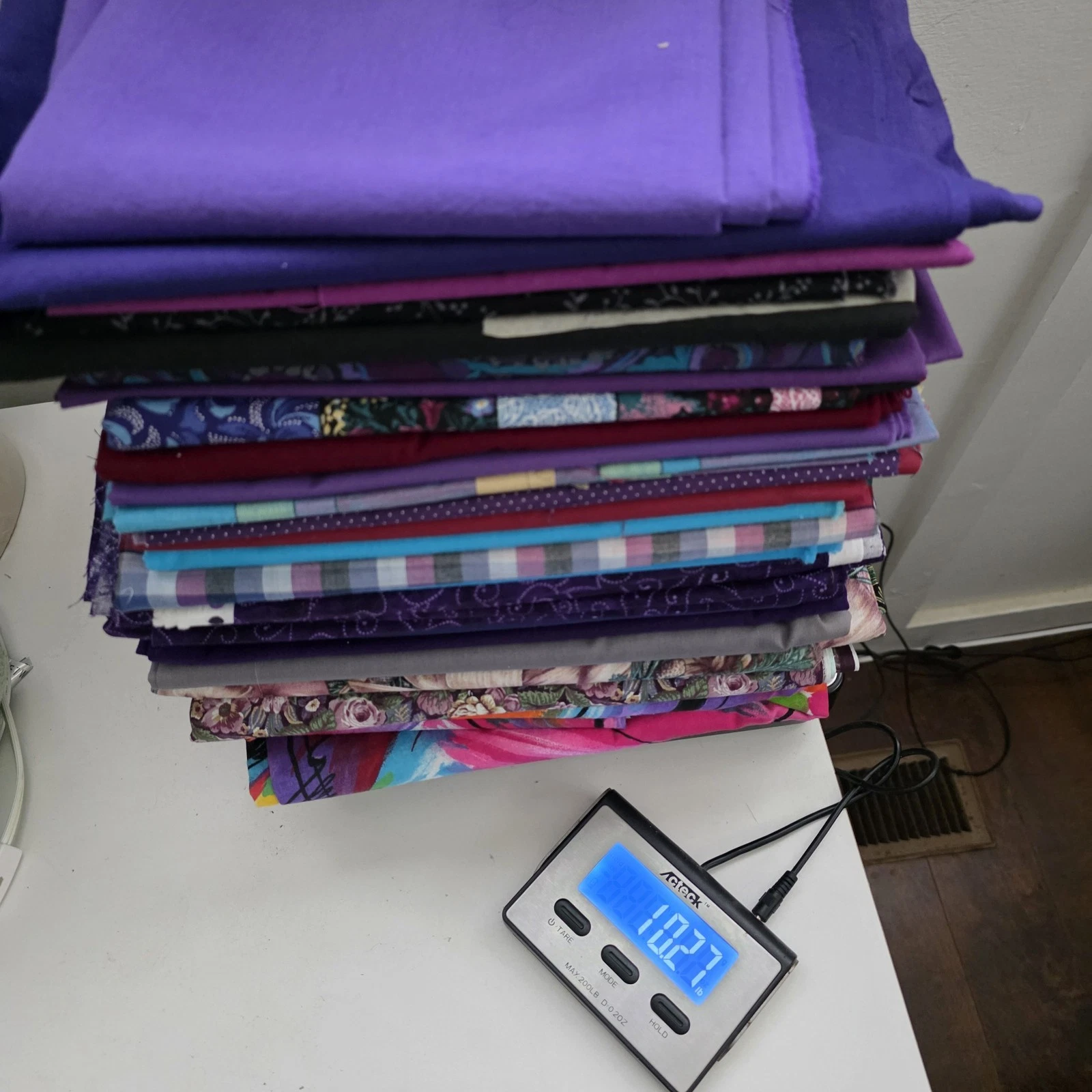 Fabric Lot Purple Jewel Tones Quilting Sewing Yardage Prints Solids 10.27 Lbs - product detail image 2
