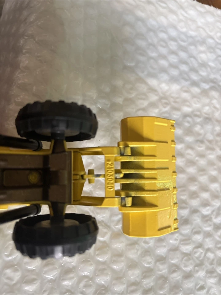 Vintage Majorette Articulated Front End Loader 1/56 Scale - Great Condition - Image 4 of 4