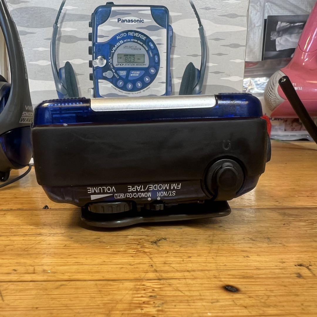 Panasonic Shockwave cassette player with original headphones Panasonic Shockwave cassette player with original headphones