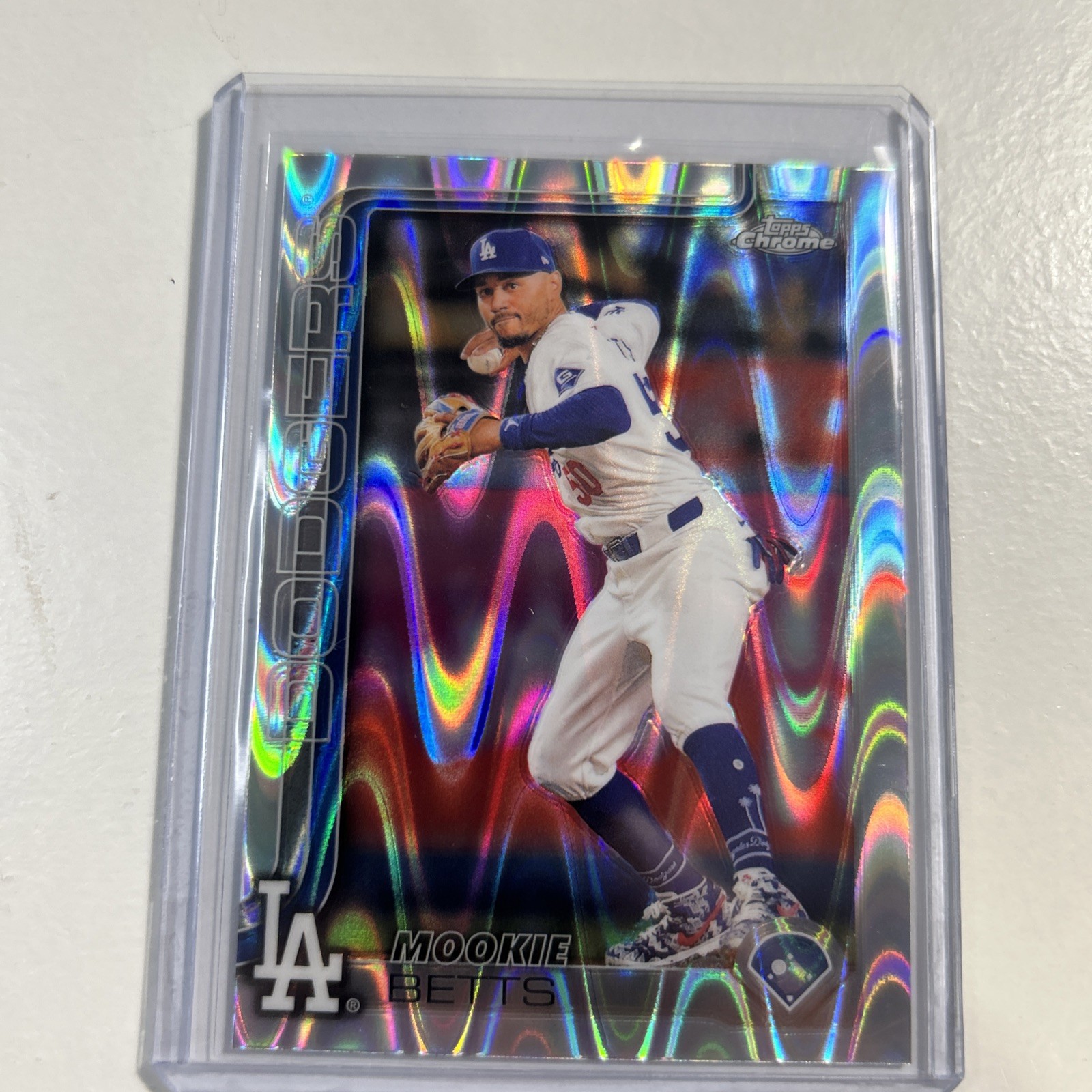 2025 Topps Chrome - Mookie Betts #50 RayWave Refractor