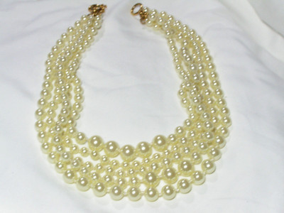 J.CREW Collar De Perlas Falsas En Tono Dorado De 5 Filas