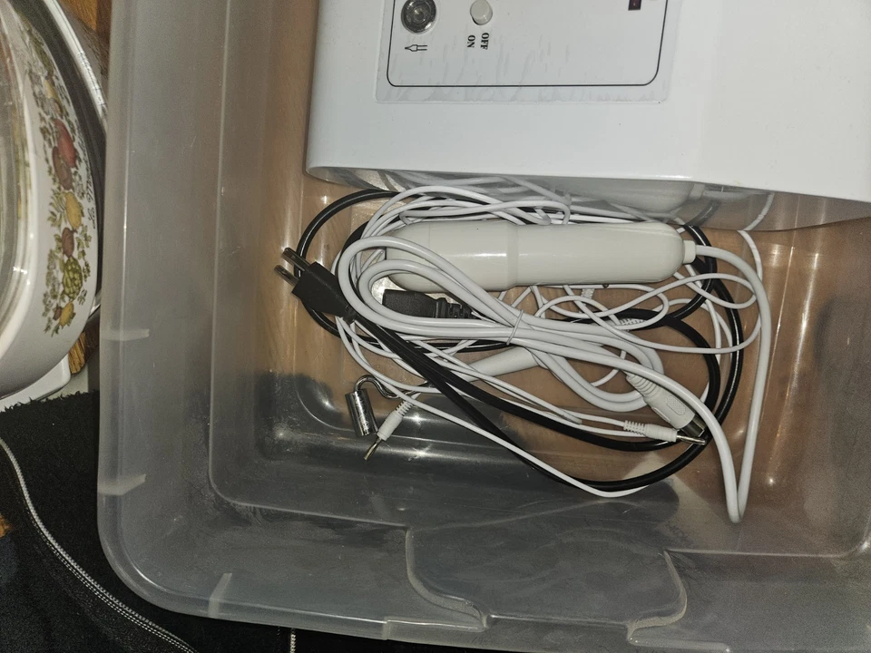 Máquina facial galvánica de alta frecuencia 2 en 1 LF-406 (usada) Foto 2 de 3