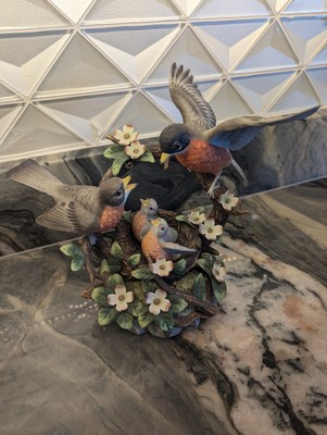 Vintage Robin Bird Family In Nest Music Box By San Francisco Music Box Co. 
