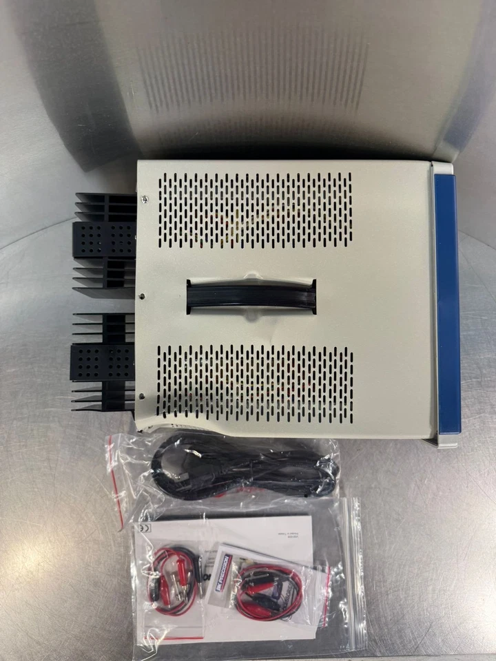 B&k Precision 1762 - Triple Output DC Power Supply (10.3.1) - Image 3 of 4