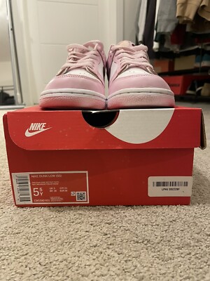 pink and beetroot dunks