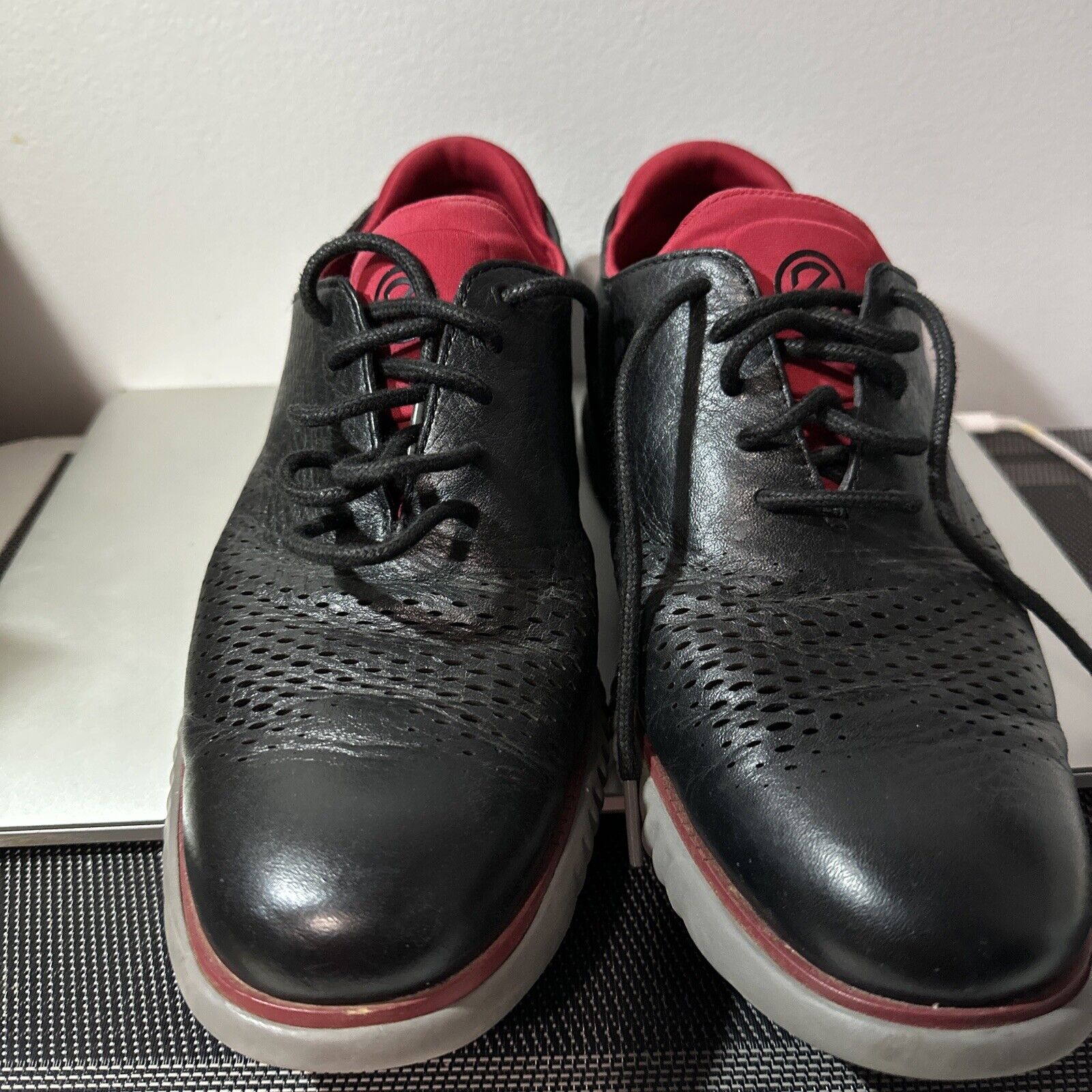 Cole Haan 2.Zerogrand Size 9.5 M Laser Wingtip Oxford Black/Red/Charcoal C34497