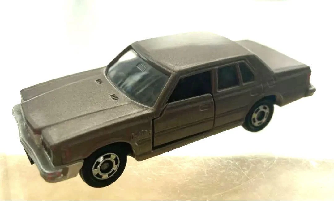 Tomica W/Lights Toyota Crown