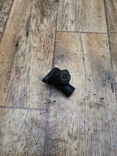 VW Golf 3 GTI 2.0 16V ABF 150PS Wasserflansch Zylinderkopf seitlich #4941