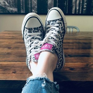 leopard print converse size 6