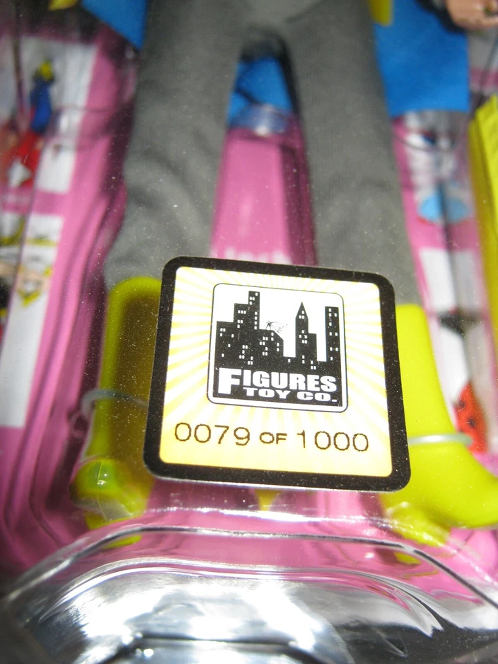 DC Comics FTC Mego 8" Figuras de Acción MIP Lote de 4 Super Gals Mary Batgirl Wonder Foto 3 de 4